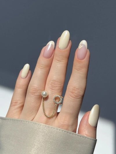vanilla nails